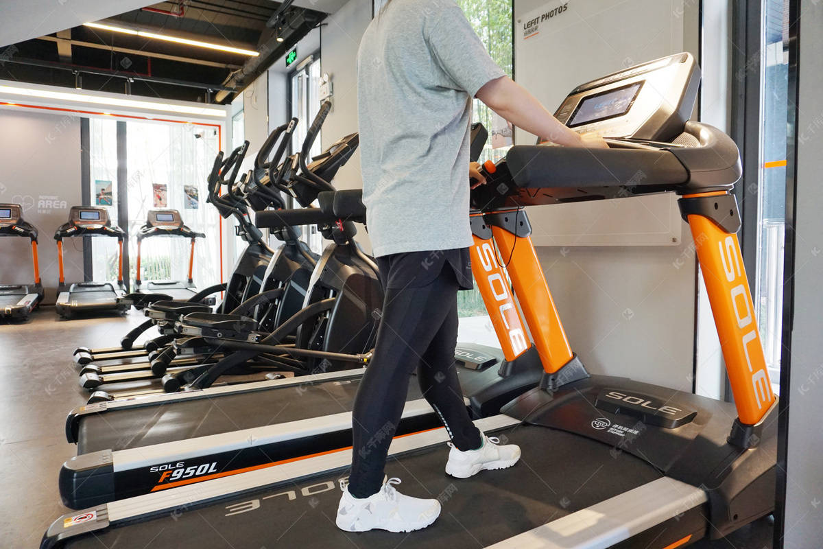 如何挑選一款合適的跑步機(jī) 家用跑步機(jī)多少錢(qián)合適？